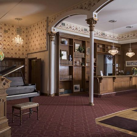 Decker Hotel & Bar Maquoketa Экстерьер фото