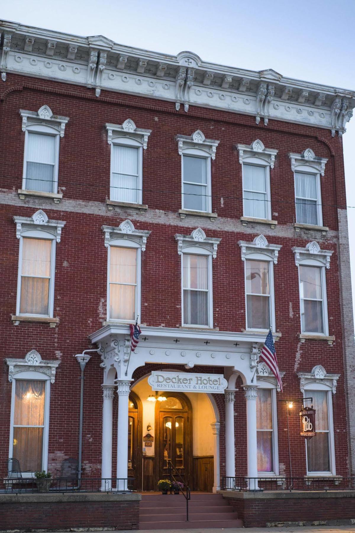 Decker Hotel & Bar Maquoketa Экстерьер фото